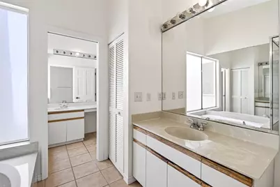 14856 Par Club Circle #14856, Tampa, FL 33618 - Photo 25