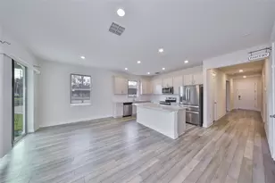 36959 Highland Mdws Ct, Zephyrhills, FL 33542 - Photo 17