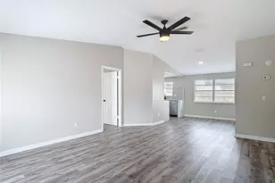 9201 Spyglass Ct, Tampa, FL 33615 - Photo 7