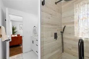 10716 Donbrese Ave, Tampa, FL 33615 - Photo 21