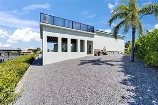 935 Chipaway Dr, Apollo Beach, FL 33572 - Photo 5