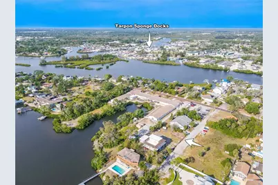 524 Doric Court, Tarpon Springs, FL 34689 - Photo 21