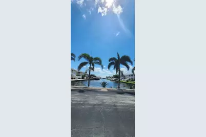 5215 Coquina Key Drive SE #B, Saint Petersburg, FL 33705 - Photo 33