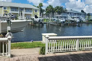 5215 Coquina Key Dr SE, Saint Petersburg, FL 33705 - Photo 1