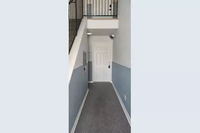 5215 Coquina Key Drive SE #B, Saint Petersburg, FL 33705 - Photo 3