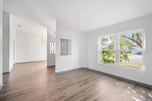 3055 Steeplechase Dr, Lakeland, FL 33811 - Photo 3