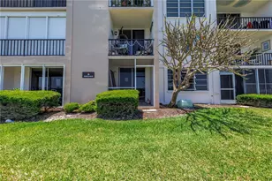 7625 Sun Island Dr S, South Pasadena, FL 33707 - Photo 11