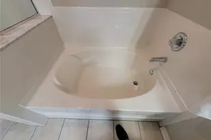 4633 White Bay Cir, Wesley Chapel, FL 33545 - Photo 39