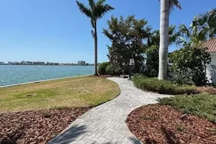 11055 7th St E, Treasure Island, FL 33706 - Photo 21