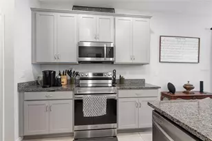 5068 Little Stream Ln, Wesley Chapel, FL 33545 - Photo 11