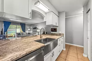 10100 Sailwinds Blvd N, Largo, FL 33773 - Photo 7