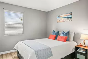 10100 Sailwinds Blvd N, Largo, FL 33773 - Photo 21