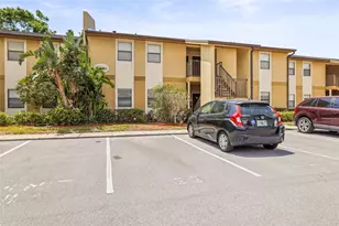 10100 Sailwinds Blvd N, Largo, FL 33773 - Photo 3