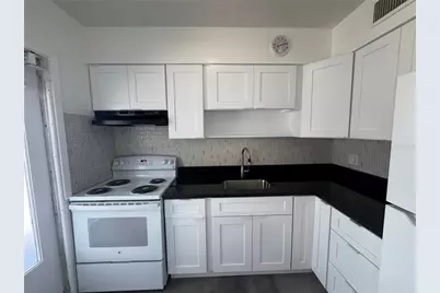 11225 1st Street E, Treasure Island, FL 33706 - Photo 35