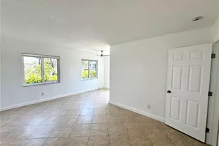 11225 1st St E, Treasure Island, FL 33706 - Photo 9