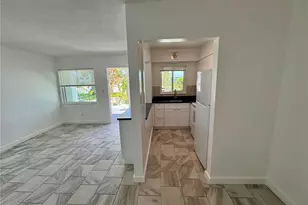 11225 1st St E, Treasure Island, FL 33706 - Photo 29