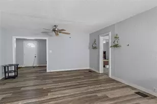 19496 Wildwood Dr, Brooksville, FL 34601 - Photo 5