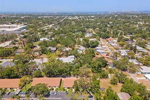 2640 Woodgate Ln, Sarasota, FL 34231 - Photo 29