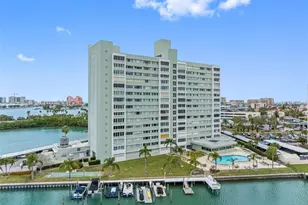 31 Island Way, Clearwater Beach, FL 33767 - Photo 55