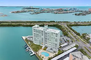 31 Island Way, Clearwater Beach, FL 33767 - Photo 47