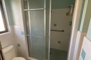 2015 Dolphin Blvd S, Saint Petersburg, FL 33707 - Photo 11