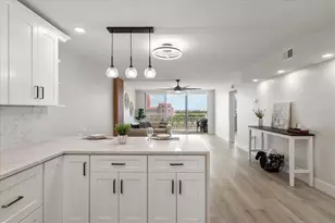 700 Beach Dr NE, Saint Petersburg, FL 33701 - Photo 9