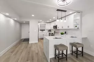 700 Beach Dr NE, Saint Petersburg, FL 33701 - Photo 13