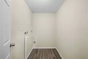 601 Newton Ave S, Saint Petersburg, FL 33701 - Photo 19