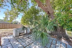 5806 Liverpool Dr, Tampa, FL 33615 - Photo 13