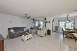 16704 Sunburst Lake St, Wimauma, FL 33598 - Photo 5
