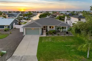 6604 Dolphin Cove Dr, Apollo Beach, FL 33572 - Photo 1