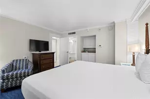 5500 Gulf Blvd, Saint Petersburg, FL 33706 - Photo 17