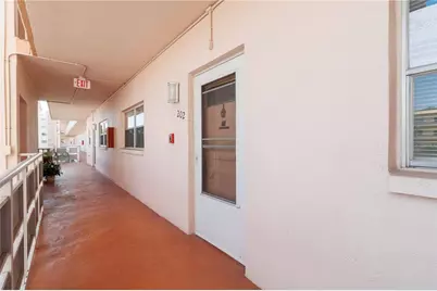 5623 80th Street N #202, Saint Petersburg, FL 33709 - Photo 25