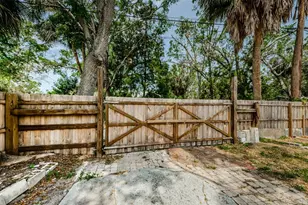 306 Banana St, Tarpon Springs, FL 34689 - Photo 25