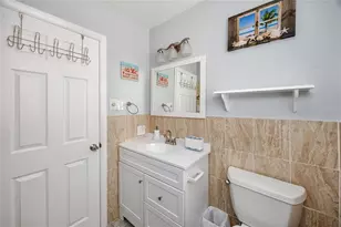 11215 3rd St E, Treasure Island, FL 33706 - Photo 21