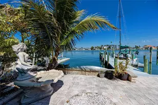 11215 3rd St E, Treasure Island, FL 33706 - Photo 35