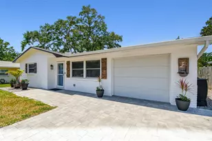 2004 Yale Ave, Dunedin, FL 34698 - Photo 3