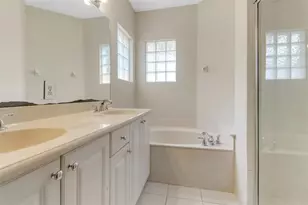 1330 Mariposa Cir, Naples, FL 34105 - Photo 19