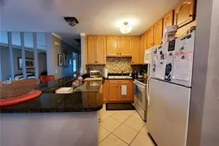 403 Finchley Ct, Sun City Center, FL 33573 - Photo 11