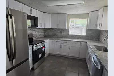 7307 50th Avenue N, Saint Petersburg, FL 33709 - Photo 5
