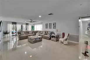 2219 Summit View Dr, Valrico, FL 33596 - Photo 9