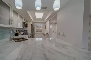 11650 Capri Cir S, Treasure Island, FL 33706 - Photo 13