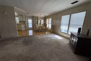 6306 Waterfront Ln, Zephyrhills, FL 33542 - Photo 9