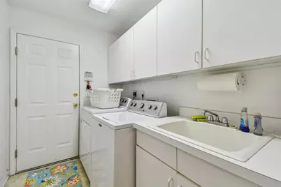 5001 Queen Palm Terrace NE, Saint Petersburg, FL 33703 - Photo 53