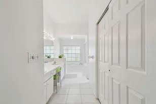 5001 Queen Palm Terrace NE, Saint Petersburg, FL 33703 - Photo 65