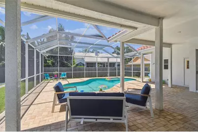 5001 Queen Palm Terrace NE, Saint Petersburg, FL 33703 - Photo 13