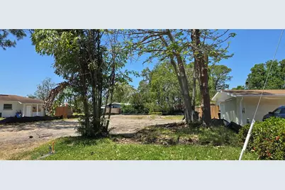 9000 1st Street N, Saint Petersburg, FL 33702 - Photo 3