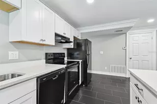 2942 W Bay Dr, Belleair Bluffs, FL 33770 - Photo 17