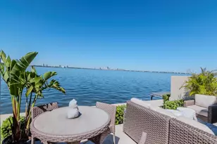 2807 W Hawthorne Rd, Tampa, FL 33611 - Photo 47