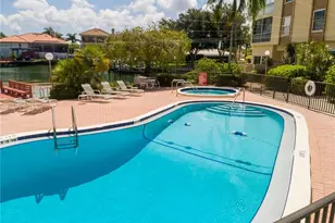 105 Island Way, Clearwater Beach, FL 33767 - Photo 7